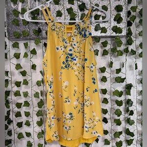 Market & Spruce Yellow Top with Blue Floral Accents